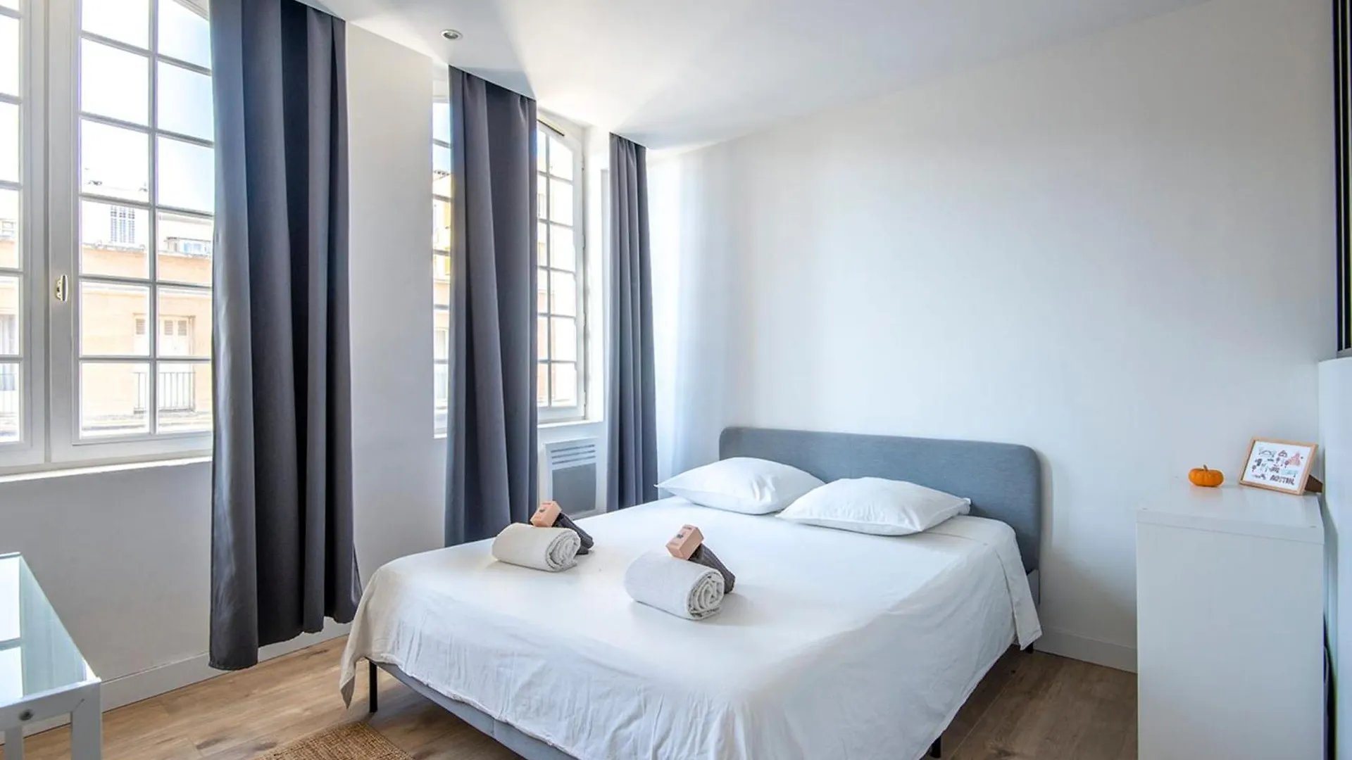 Chic & Moderne 3 Min Vieux-Port & Panier 4P
