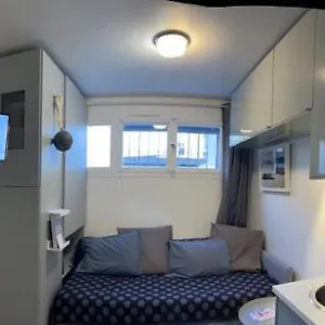 Apartment 17 Cosy Et Calme Au Dessus Du Vieux Port, Marseille